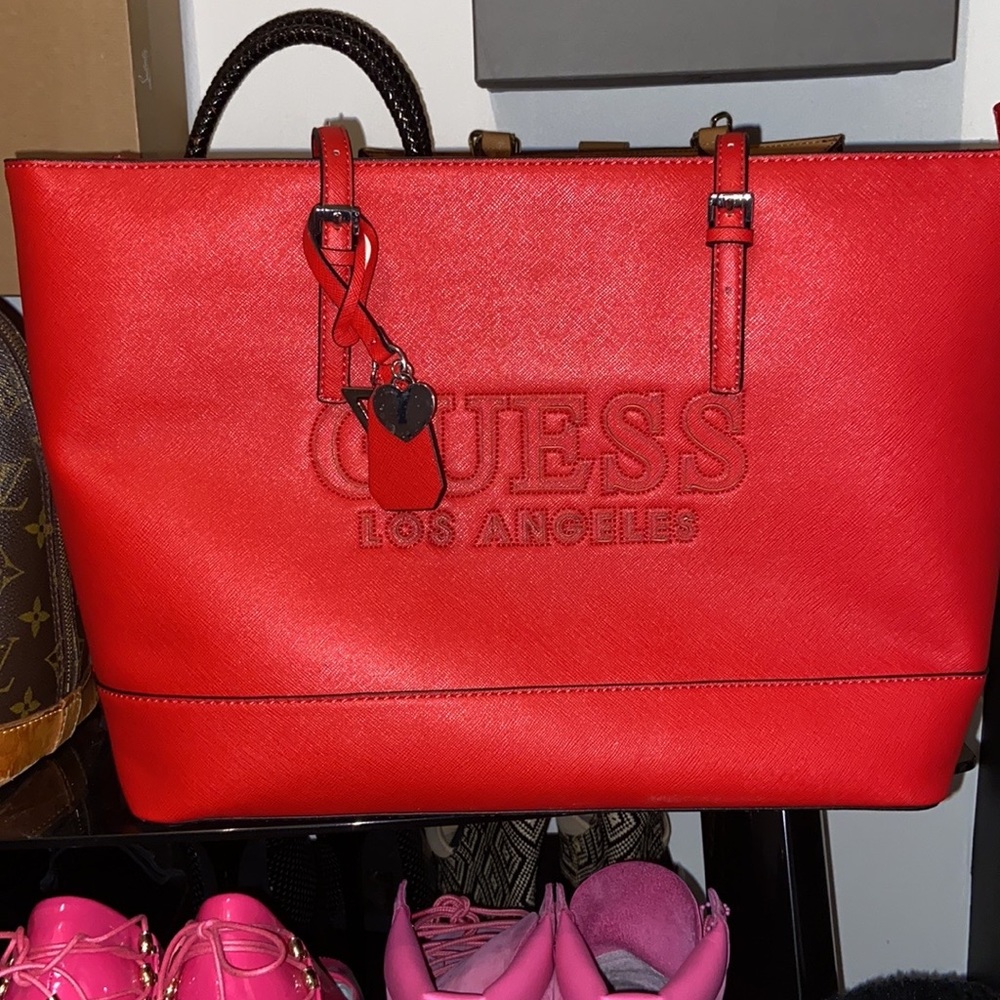 GUESS ⭐️authentic ⭐️